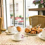 La Source Hotel