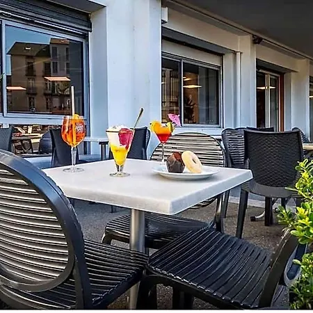 La Source Hotel